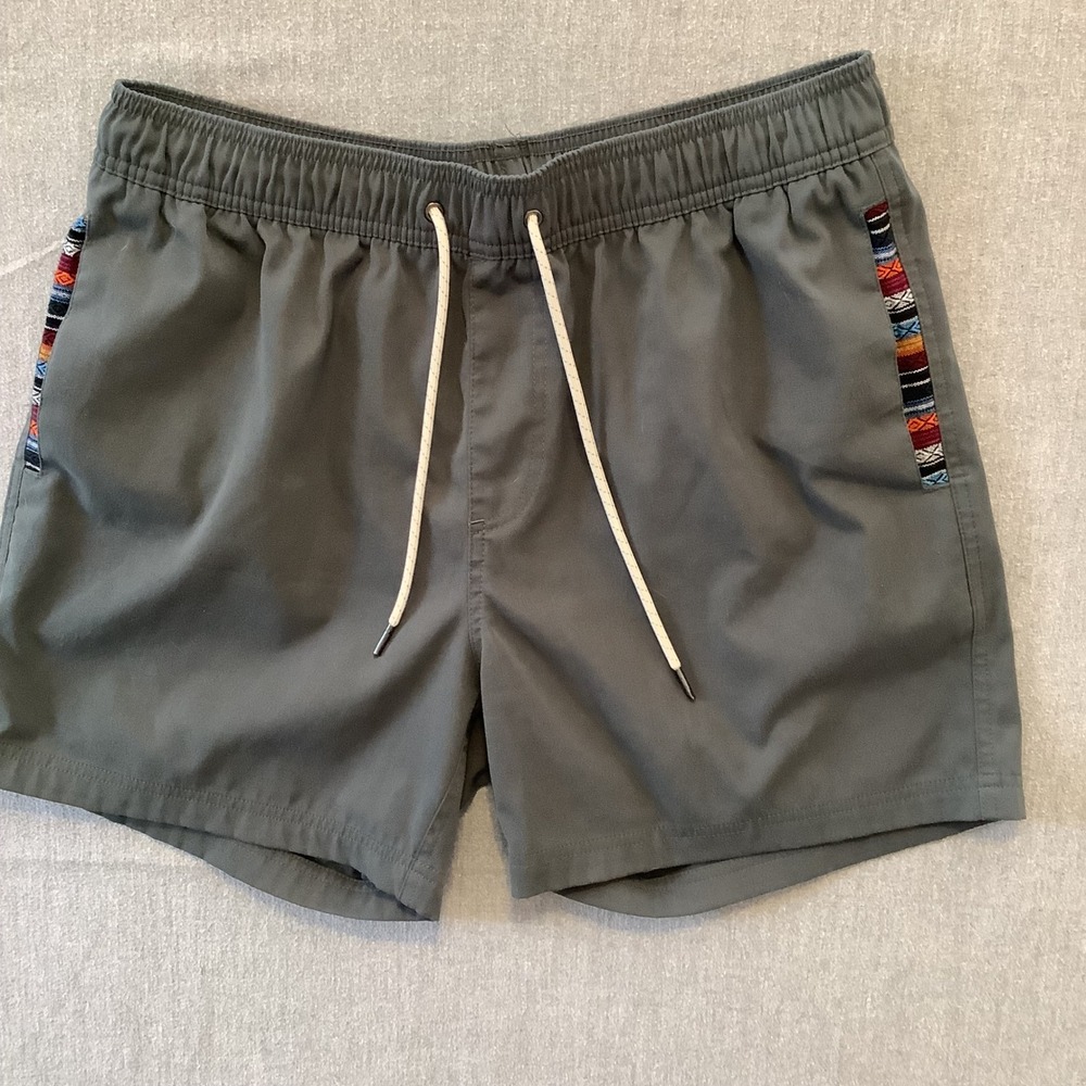 Wowie Mens Shorts Size L Charcoal Gray Elastic Waist Drawstring Woven Trim